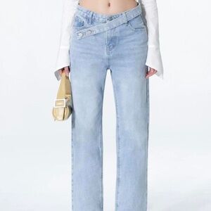 The Kript Women's Straight Leg Jeans - Light Blue size LARGE